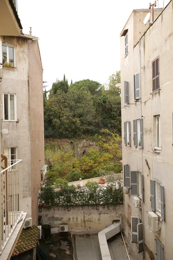 B&B Laurus Colosseo Rom Exteriör bild