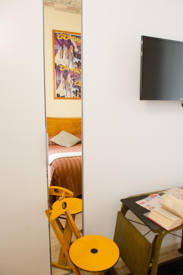 B&B Laurus Colosseo Rom Exteriör bild